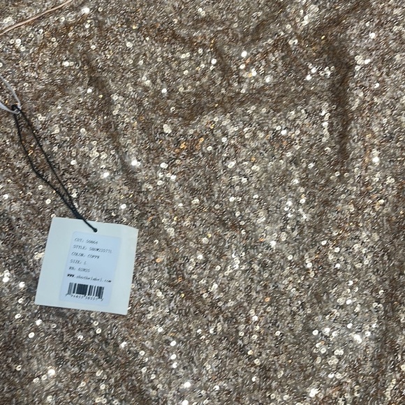 Tadashi Shoji's Gold Sequined Sleeveless Gown NWT Large - Picture 7 of 8